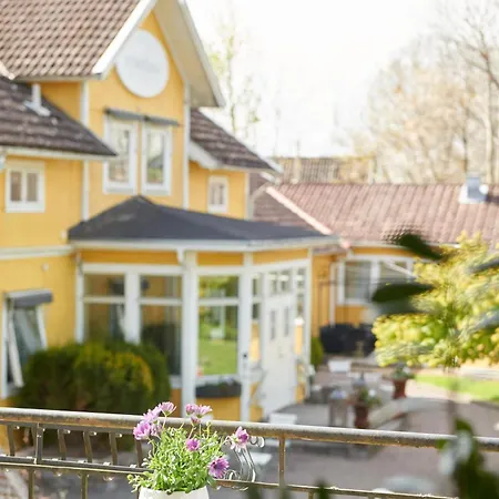 Hotell Bjoerkhaga Mullsjo Exterior photo